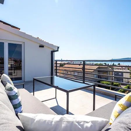 B Luxury Near W Big Terrace & Sea View *