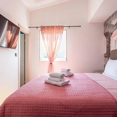 Apartament B Luxury Near W Big Terrace & Sea View