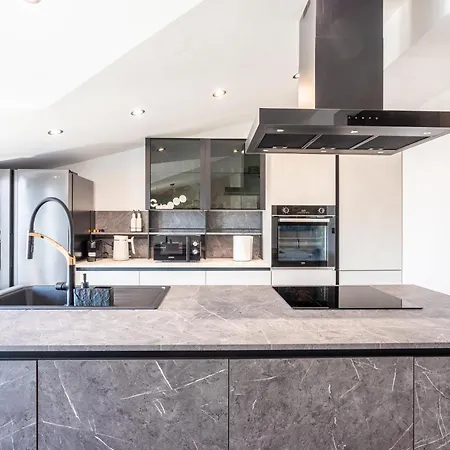 B Luxury Near W Big Terrace & Sea View