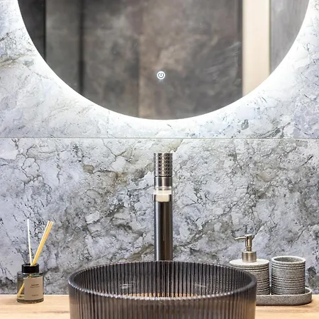 B Luxury Near W Big Terrace & Sea View Apartament