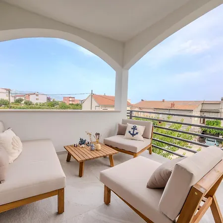 B Luxury Near W Big Terrace & Sea View